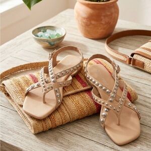 Jeffrey Campbell Xanthe Leather StuddedThong Flat Sandals Dark Ivory Size 9/ 40